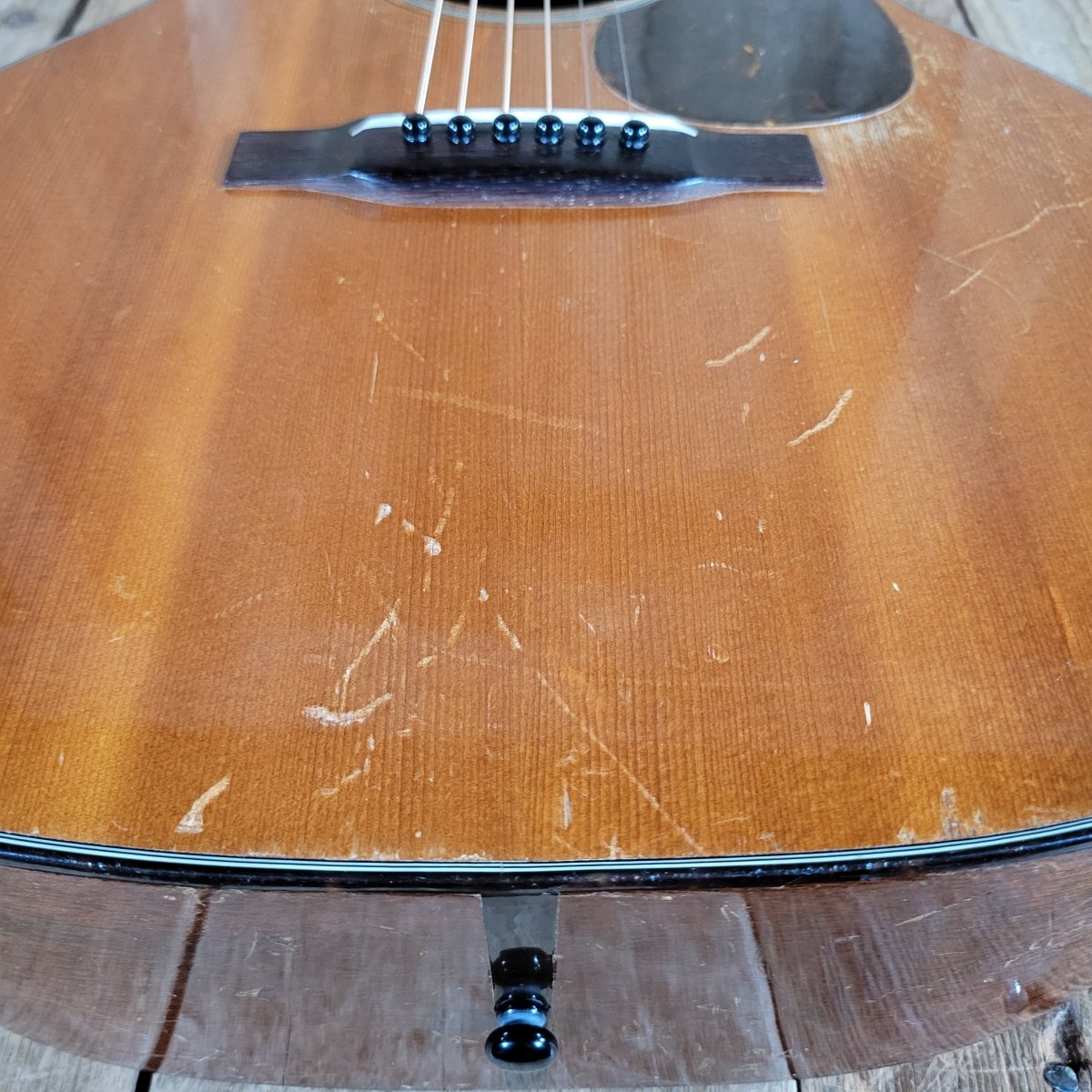 Martin 000 - 18 1946 — Tapered Bracing, Neck Reset, Refret - Mahar's Vintage Guitars