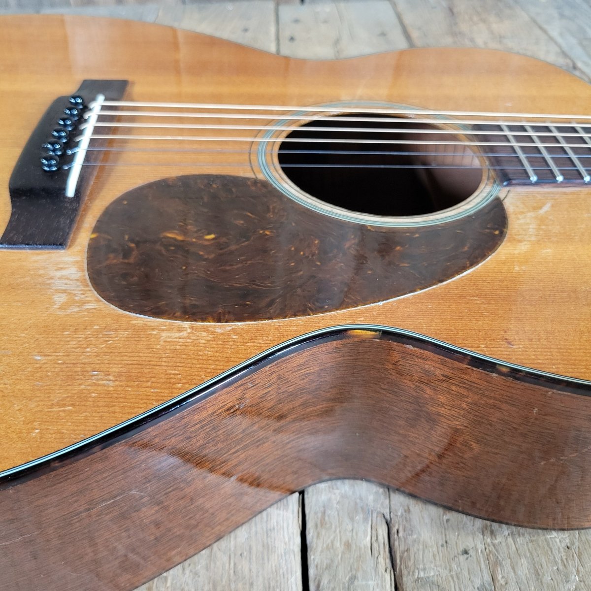Martin 000 - 18 1946 — Tapered Bracing, Neck Reset, Refret - Mahar's Vintage Guitars