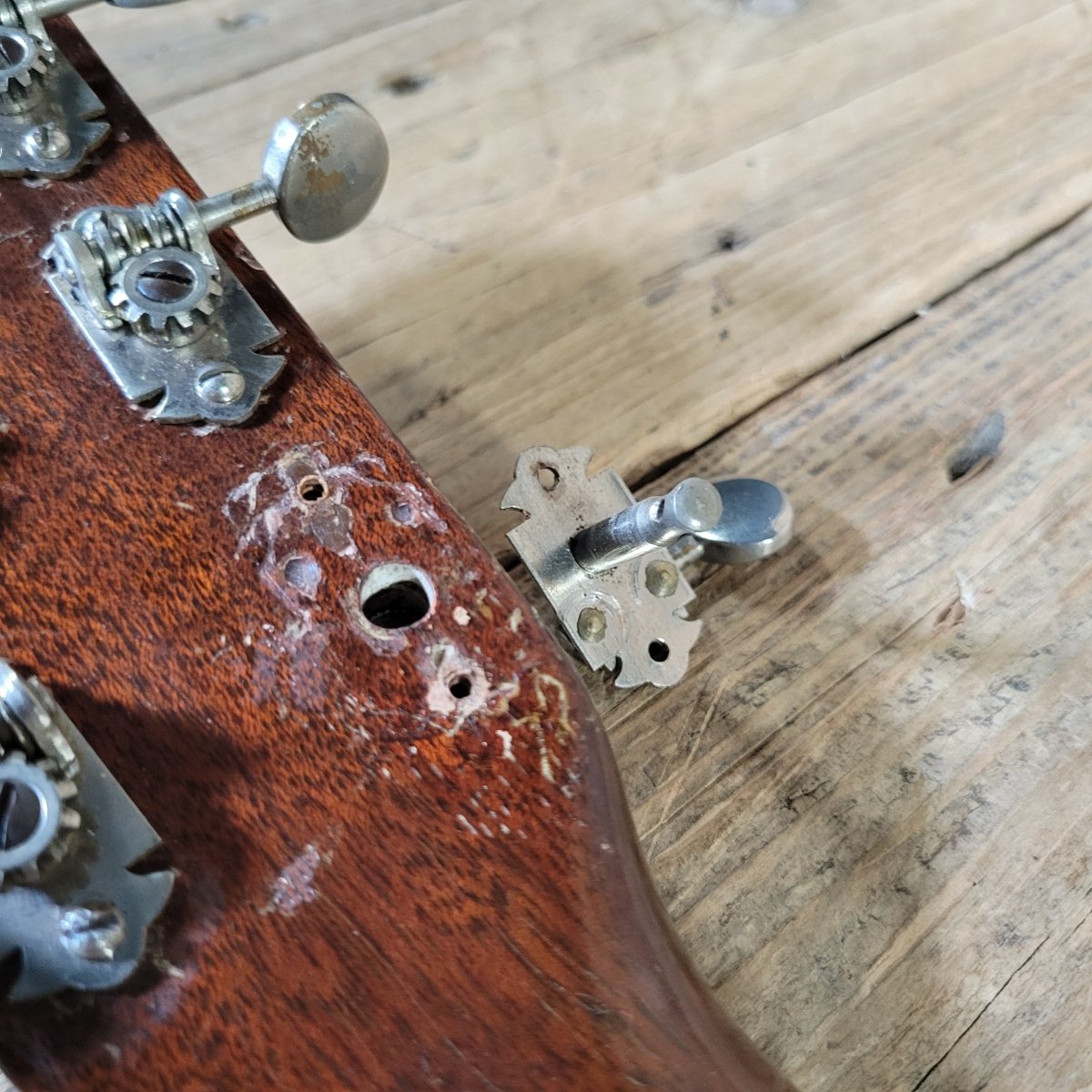 Martin 000 - 18 1946 — Tapered Bracing, Neck Reset, Refret - Mahar's Vintage Guitars
