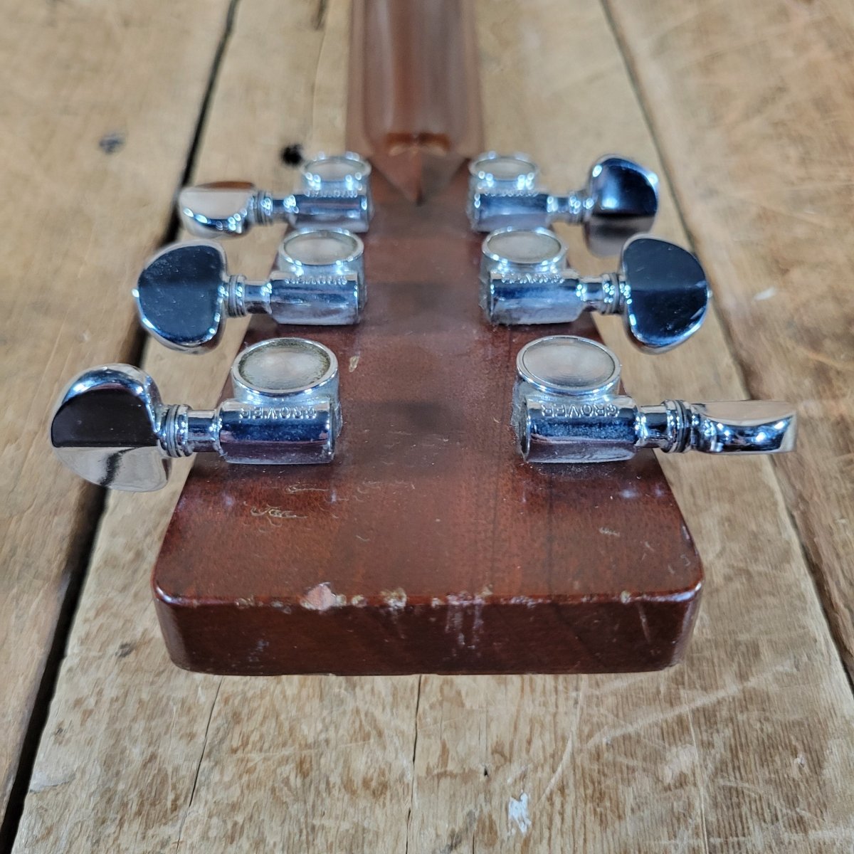 Martin 000 - 28 1975 - Look at the Back! - Mahar's Vintage Guitars