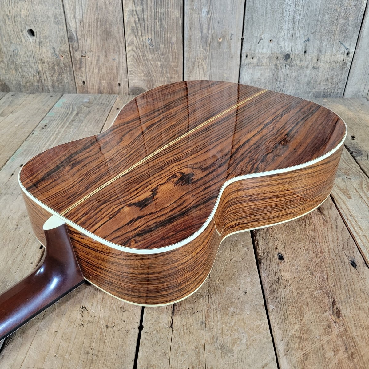 Martin 000 - 28 1975 - Look at the Back! - Mahar's Vintage Guitars