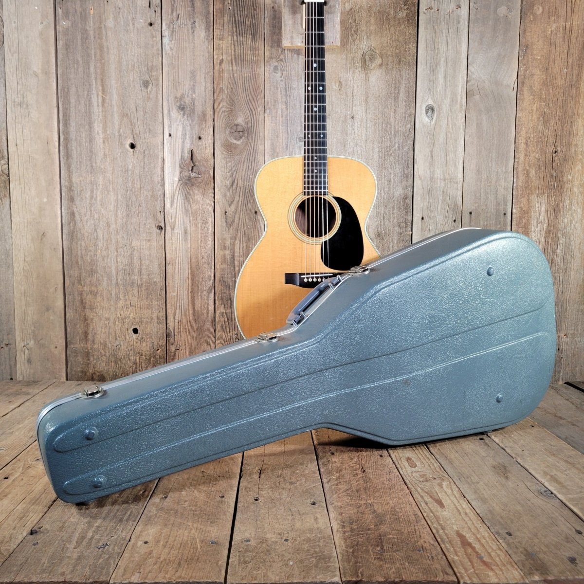 Martin 000 - 28 1975 - Look at the Back! - Mahar's Vintage Guitars