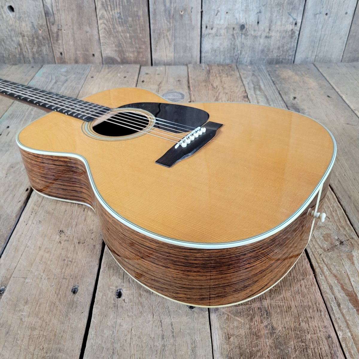 Martin 000 - 28 1975 - Look at the Back! - Mahar's Vintage Guitars