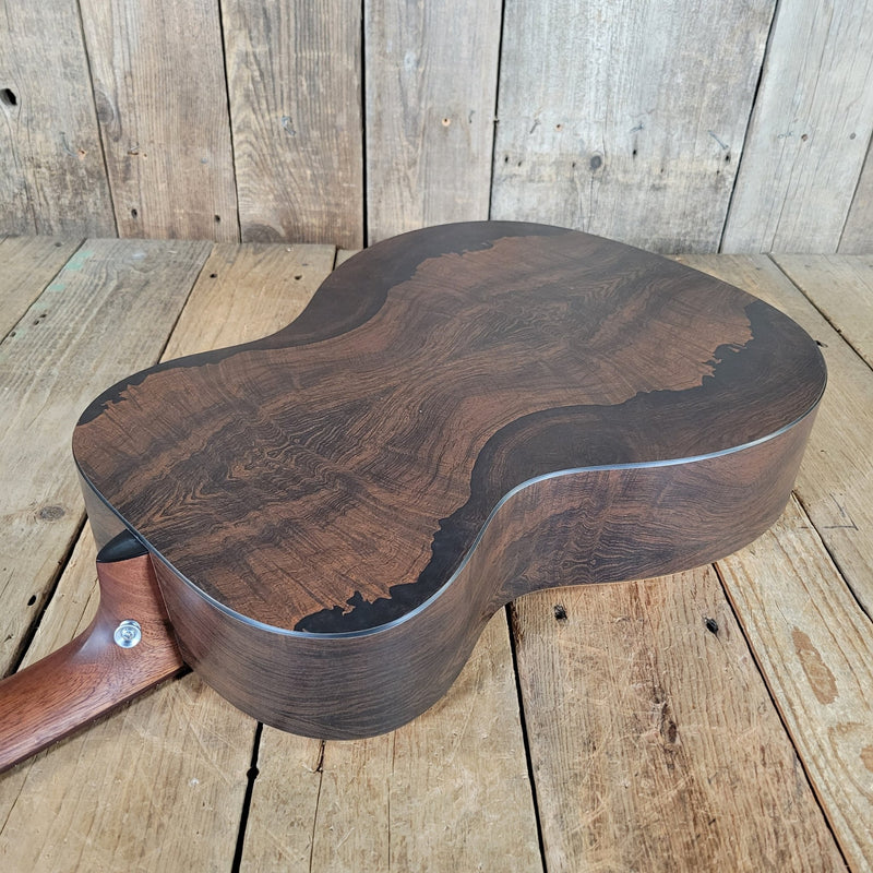 Martin 000 - X2E Acoustic - Electric Guitar 2024 – Solid Sitka Spruce Top, Road Series Performance - Mahar's Vintage Guitars