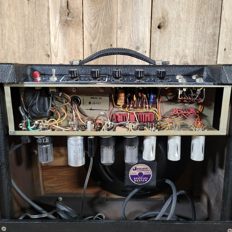 Martin 112T Combo Amp 1960 DeArmond - Made Mint Condition - Mahar's Vintage Guitars