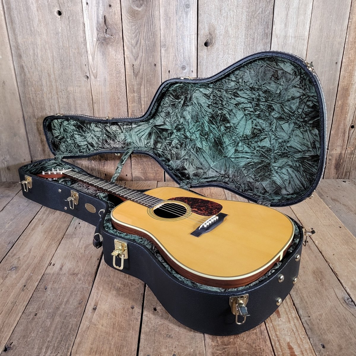 Martin 2001 D - 28GE Golden Era Brazilian RW 266 Near Mint - Mahar's Vintage Guitars
