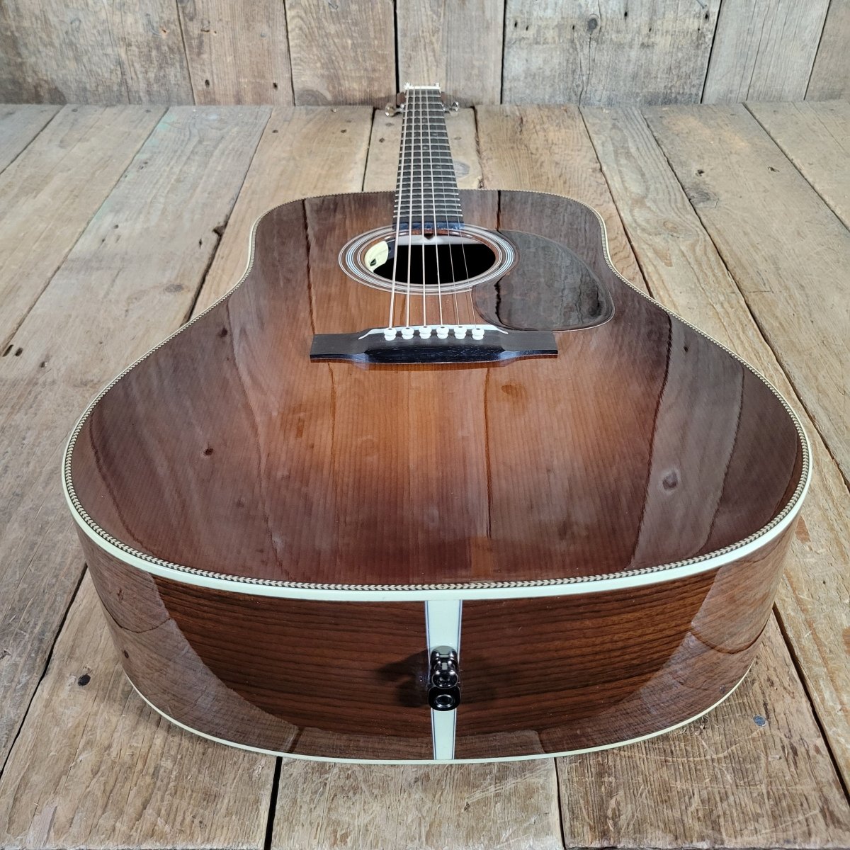 Martin 2009 HD - 28 Custom Adirondack Ambertone Sunburst Excellent - Mahar's Vintage Guitars