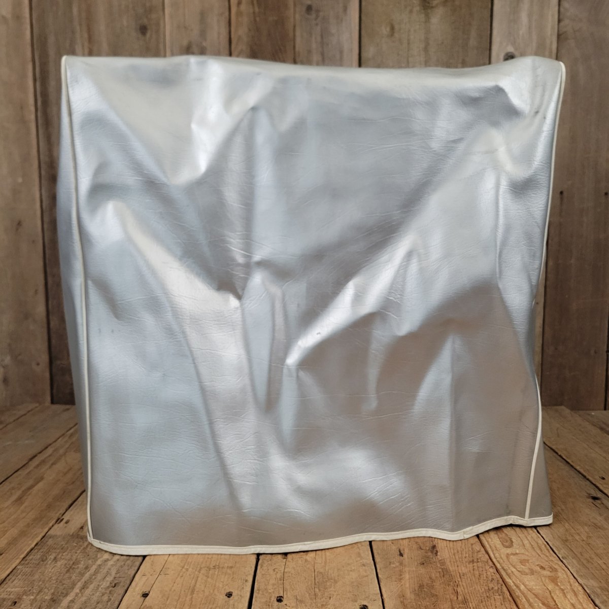 Matchless 4x10 Cabinet Cover Sampson Era Silver with White Piping - Mahar's Vintage Guitars