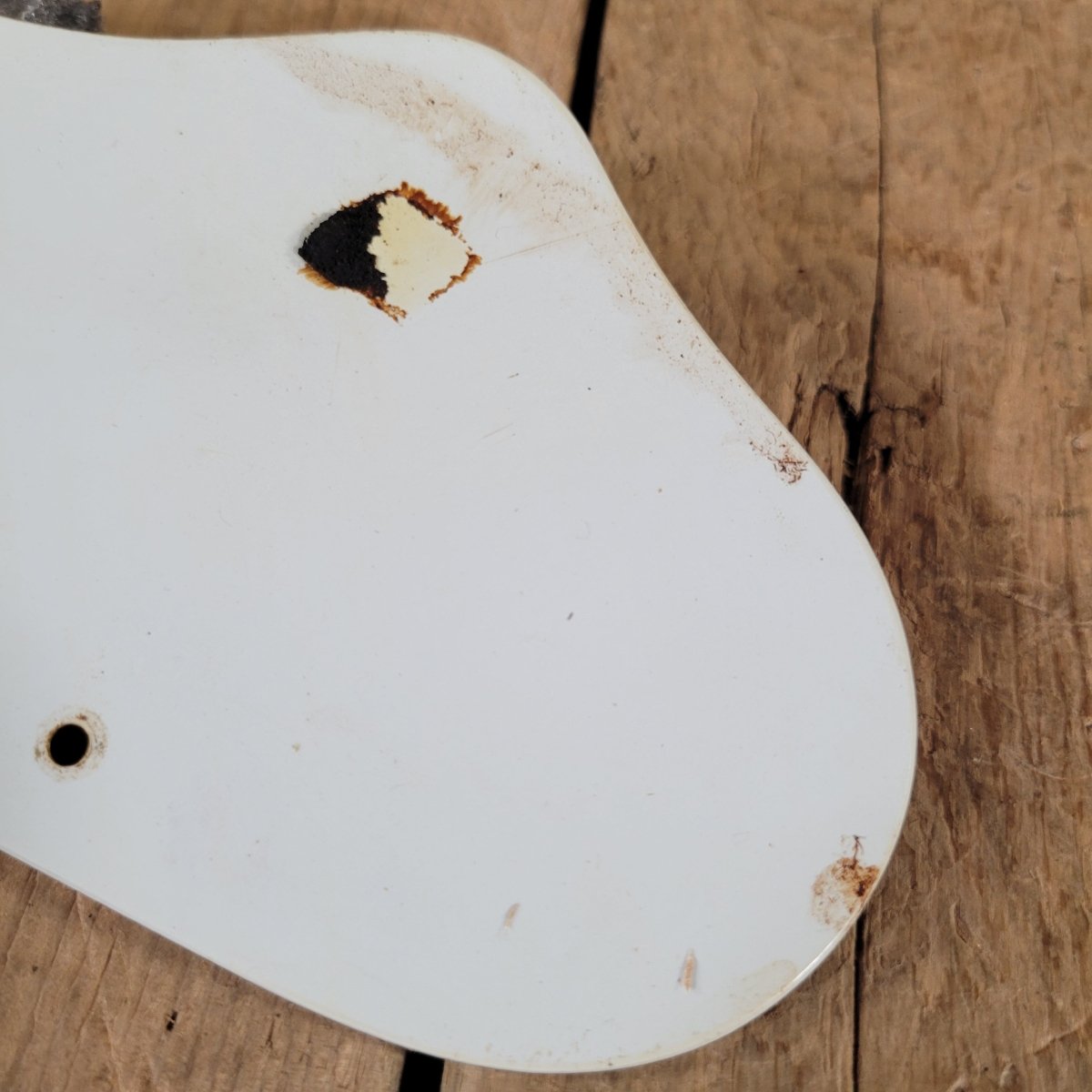 Mosrite Celebrity Pickguard 1960s With Screws – Mahar's Vintage