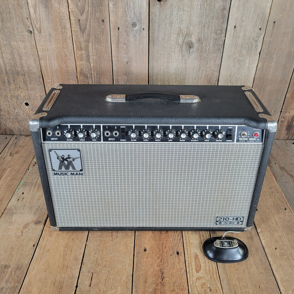 Music Man 210 - HD One Thirty 1975 - Mahar's Vintage Guitars