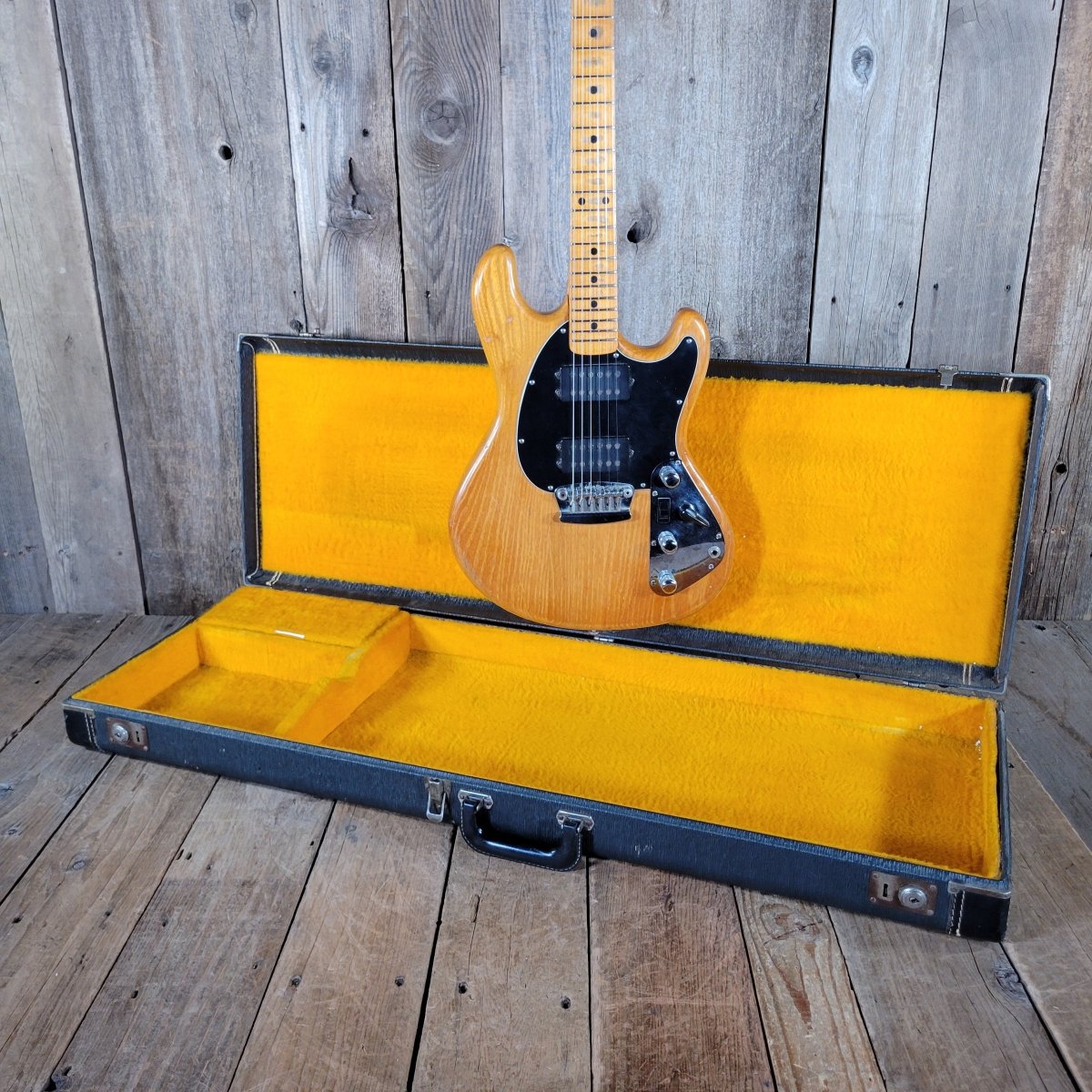 Music Man Stingray 1 1978 With Hard Case - Mahar's Vintage Guitars