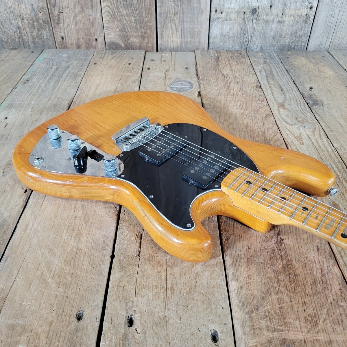 Music Man Stingray 1 1978 With Hard Case - Mahar's Vintage Guitars