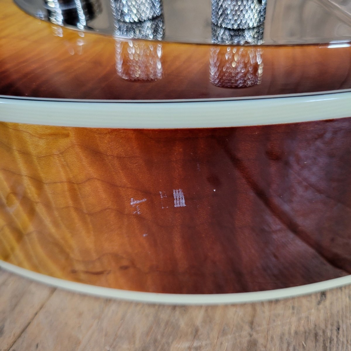 National 2016 Solid Rocket Resonator Sunburst Maple Hot Plate Near Mint - Mahar's Vintage Guitars