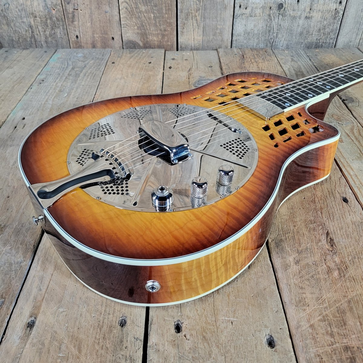 National 2016 Solid Rocket Resonator Sunburst Maple Hot Plate Near Mint - Mahar's Vintage Guitars