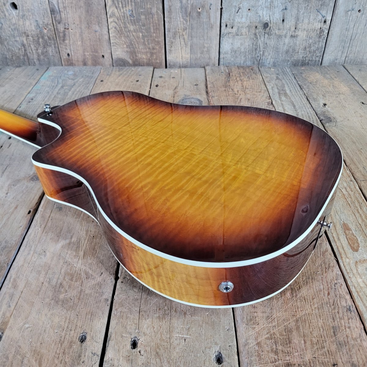 National 2016 Solid Rocket Resonator Sunburst Maple Hot Plate Near Mint - Mahar's Vintage Guitars
