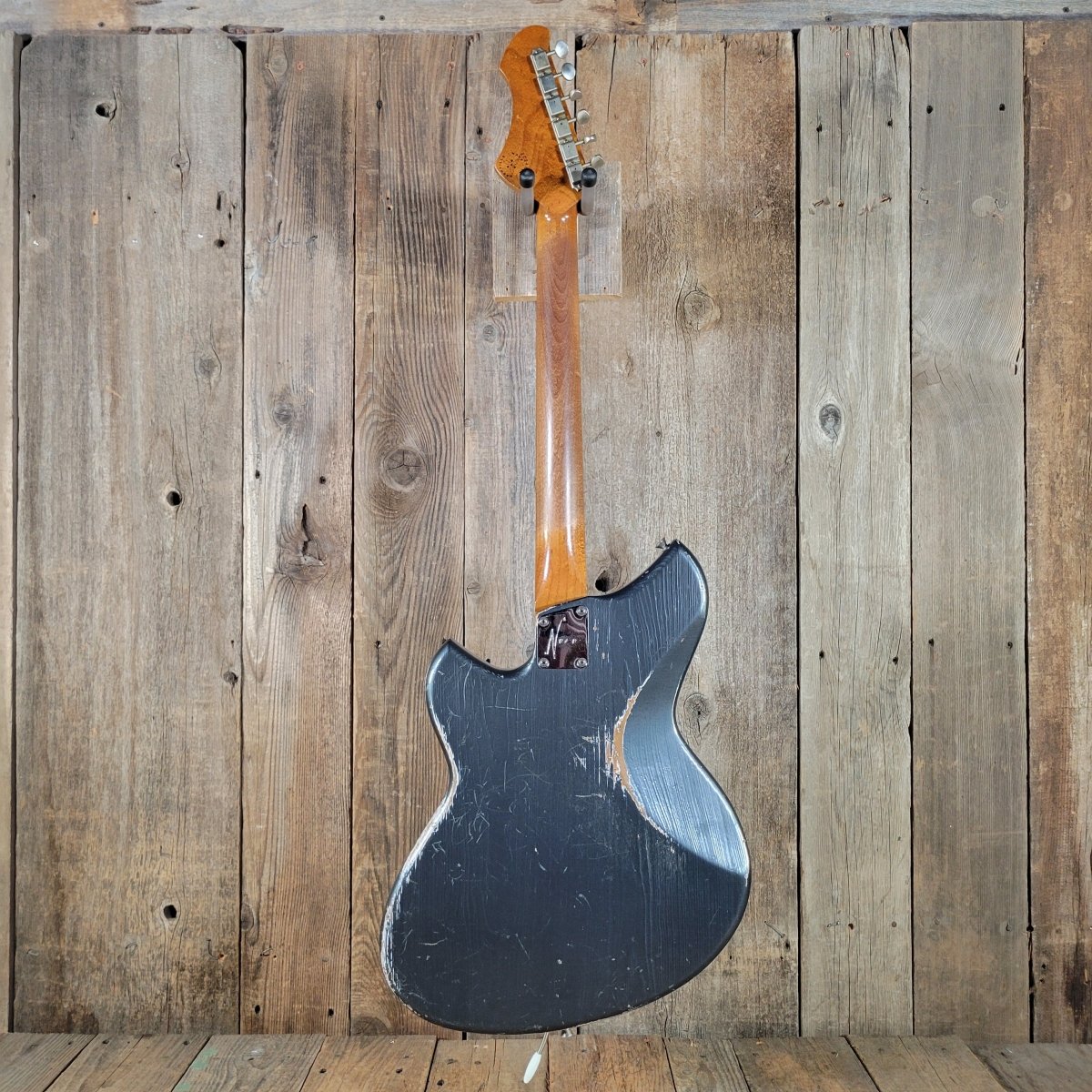 Novo Serus J 2022 - Mahar's Vintage Guitars