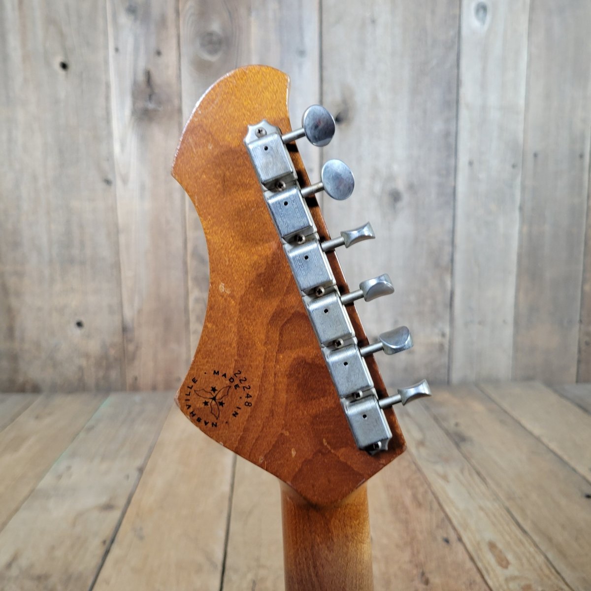 Novo Serus J 2022 - Mahar's Vintage Guitars