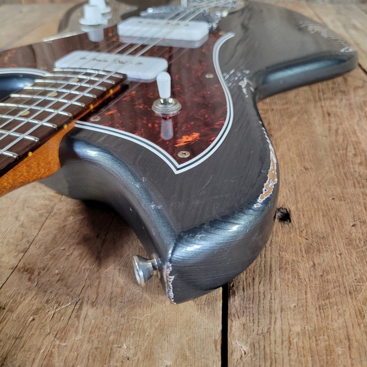 Novo Serus J 2022 - Mahar's Vintage Guitars