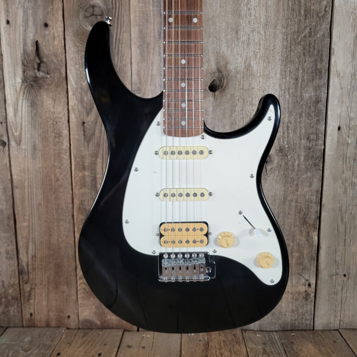 Peavey Raptor Plus HSS – 2004 Electric Guitar HSS - Mahar's Vintage Guitars