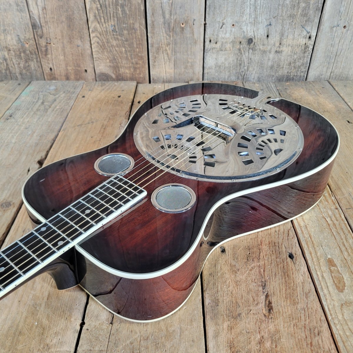 Recording King RR-50-VS Round Neck Resonator Guitar w/ Hard Case - Mahar's Vintage Guitars
