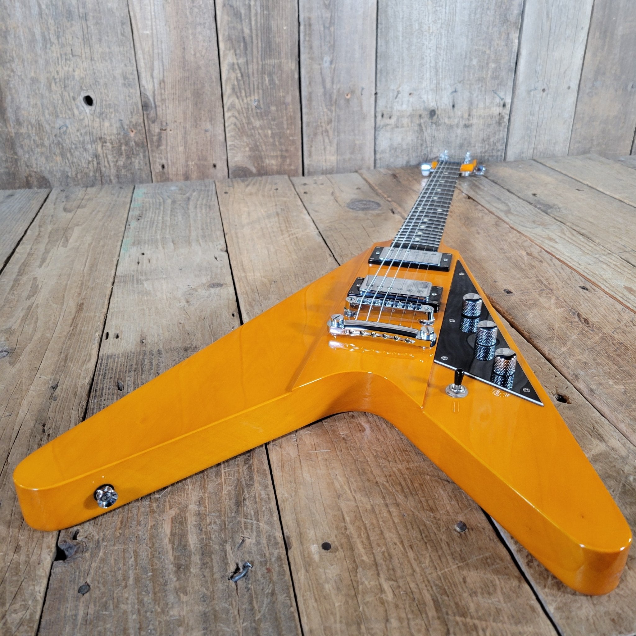 Reverend Volcano 2008 Korina V - Style Electric Guitar – Vintage Tone & Modern Playability - Mahar's Vintage Guitars
