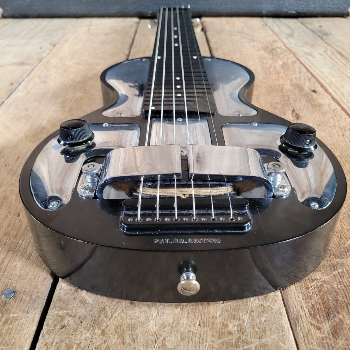 Rickenbacher 1938 Model B Bakelite Lap Steel Black – Mahar's
