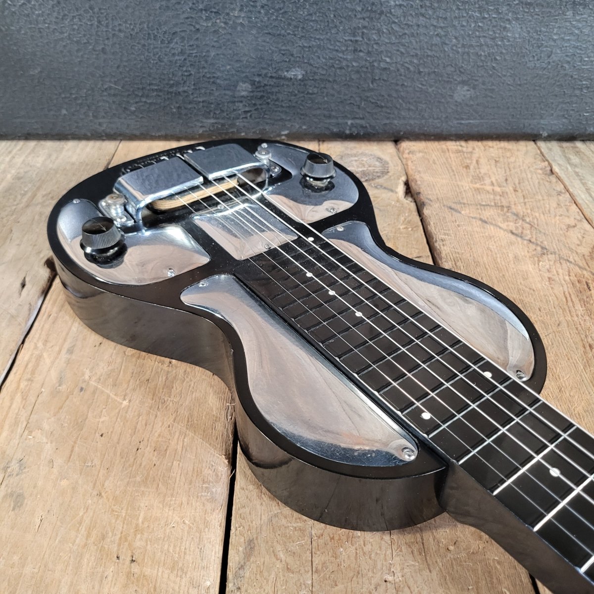 Rickenbacher 1938 Model B Bakelite Lap Steel Black – Mahar's