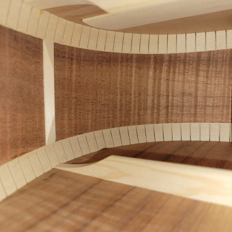 Santa Cruz 00 Cedar & AAAA Koa 2024 w/ K&K Trinity System Deep Body - Mahar's Vintage Guitars