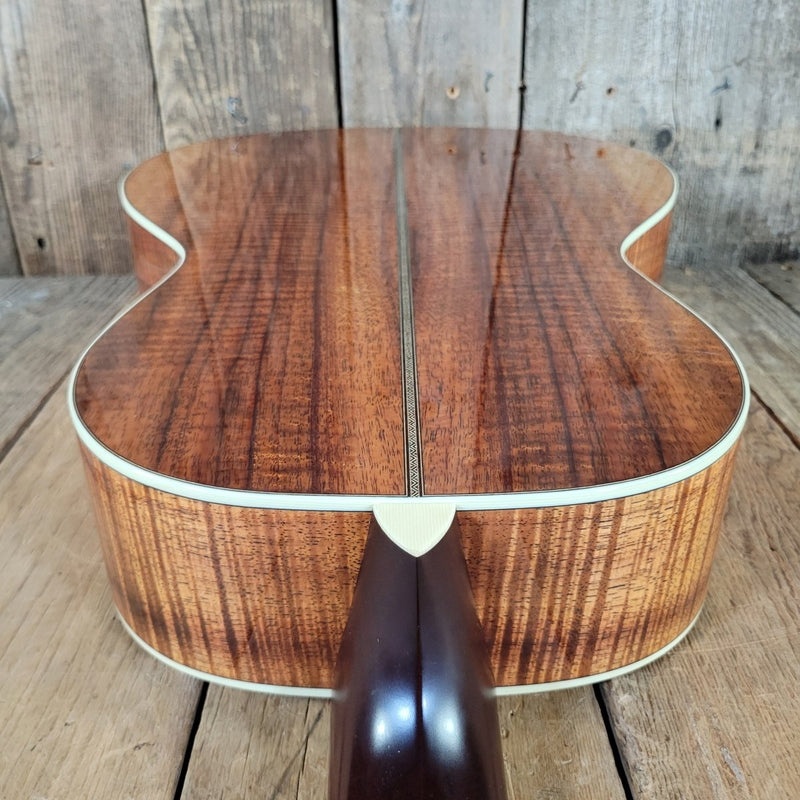 Santa Cruz 00 Cedar & AAAA Koa 2024 w/ K&K Trinity System Deep Body - Mahar's Vintage Guitars