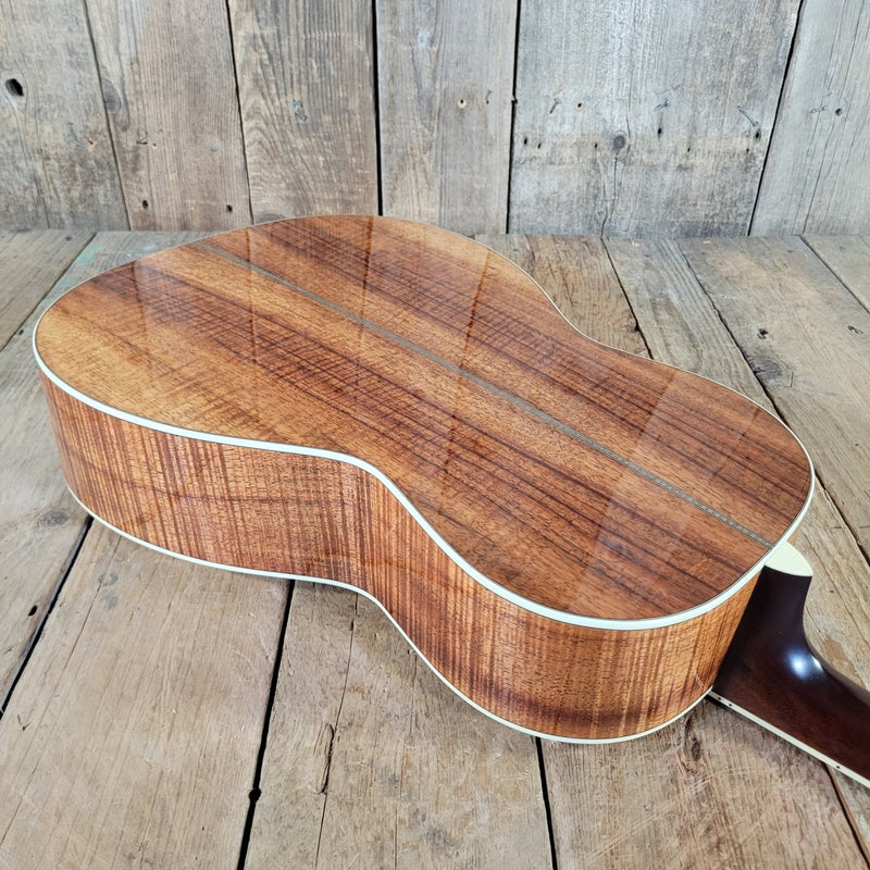 Santa Cruz 00 Cedar & AAAA Koa 2024 w/ K&K Trinity System Deep Body - Mahar's Vintage Guitars
