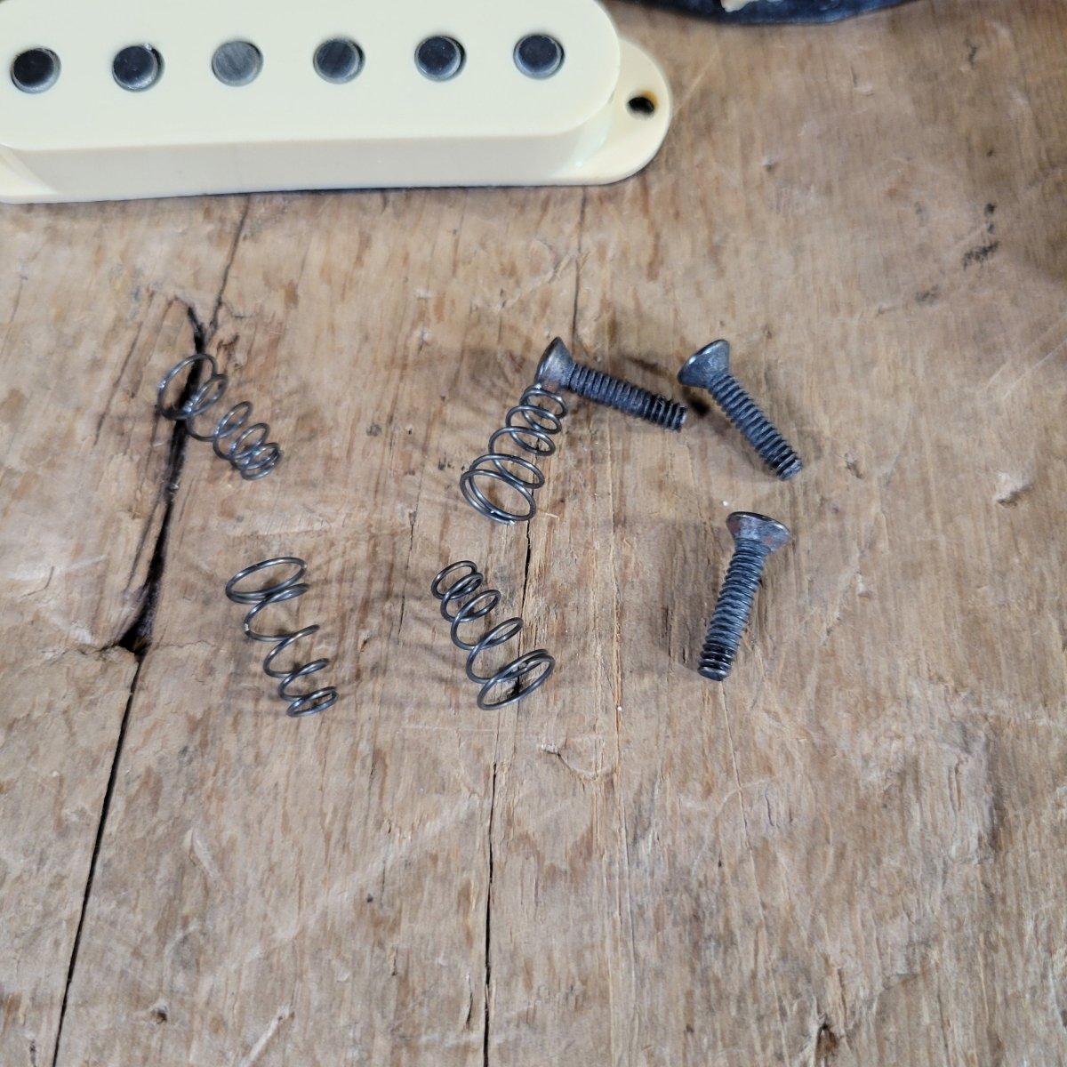 Seymour Duncan 1994 Texas Hot Strat Pickup Set w/ Covers Excellent - Mahar's Vintage Guitars