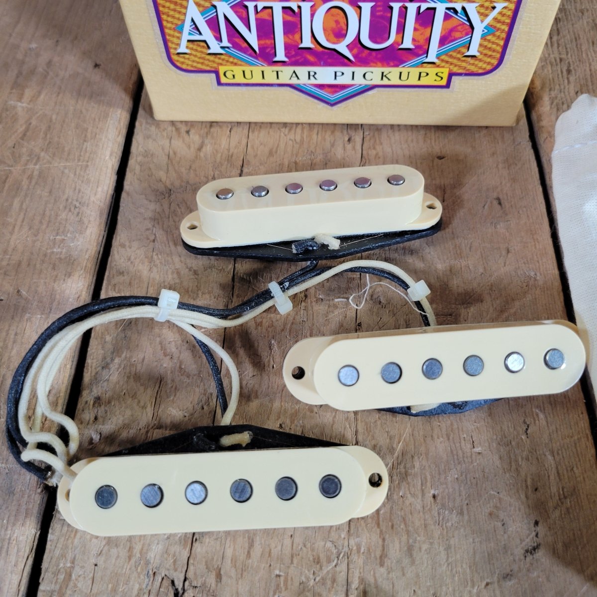 Seymour Duncan 1994 Texas Hot Strat Pickup Set w/ Covers Excellent - Mahar's Vintage Guitars