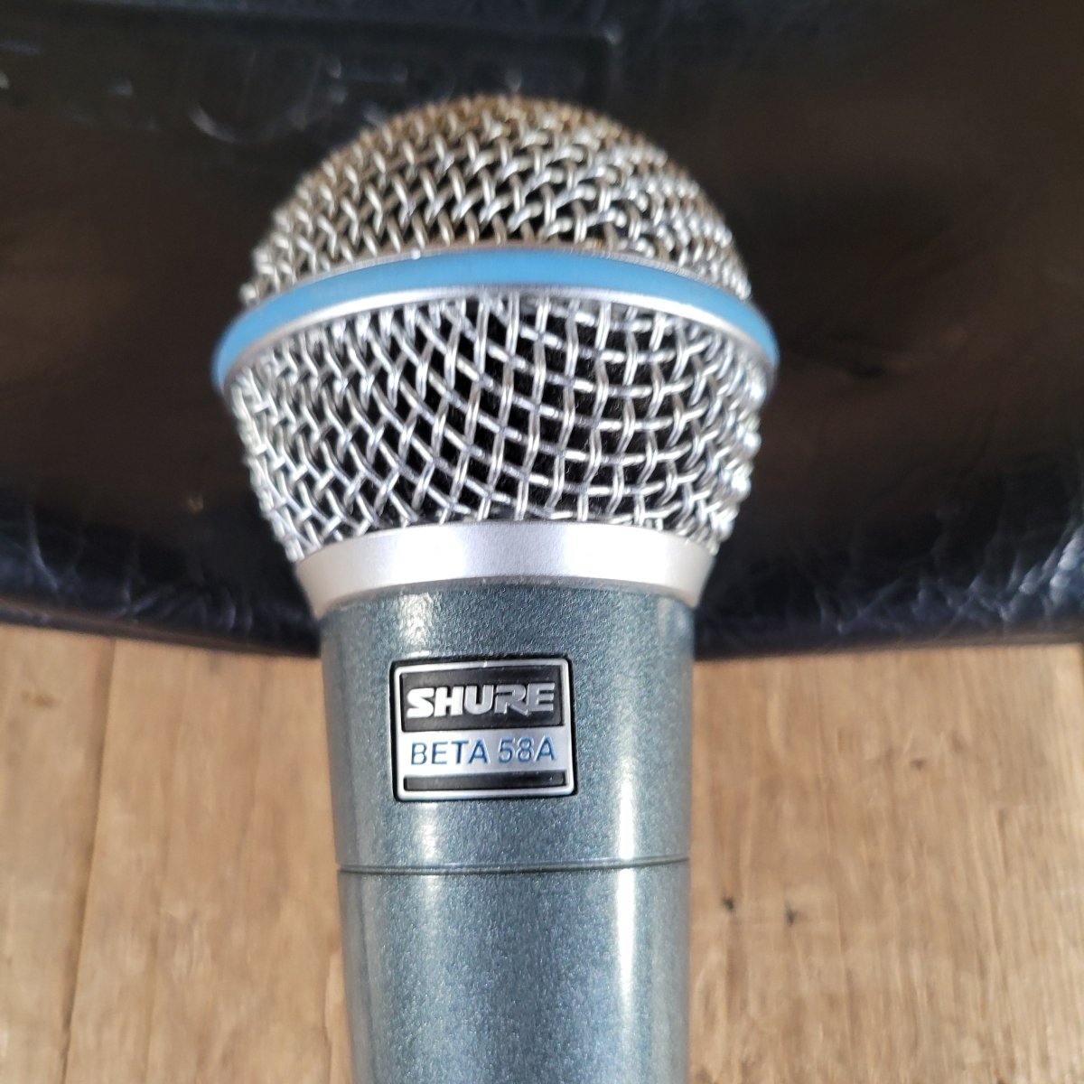 Shure Beta 58A Microphone in Bag, Excellent - Mahar's Vintage Guitars