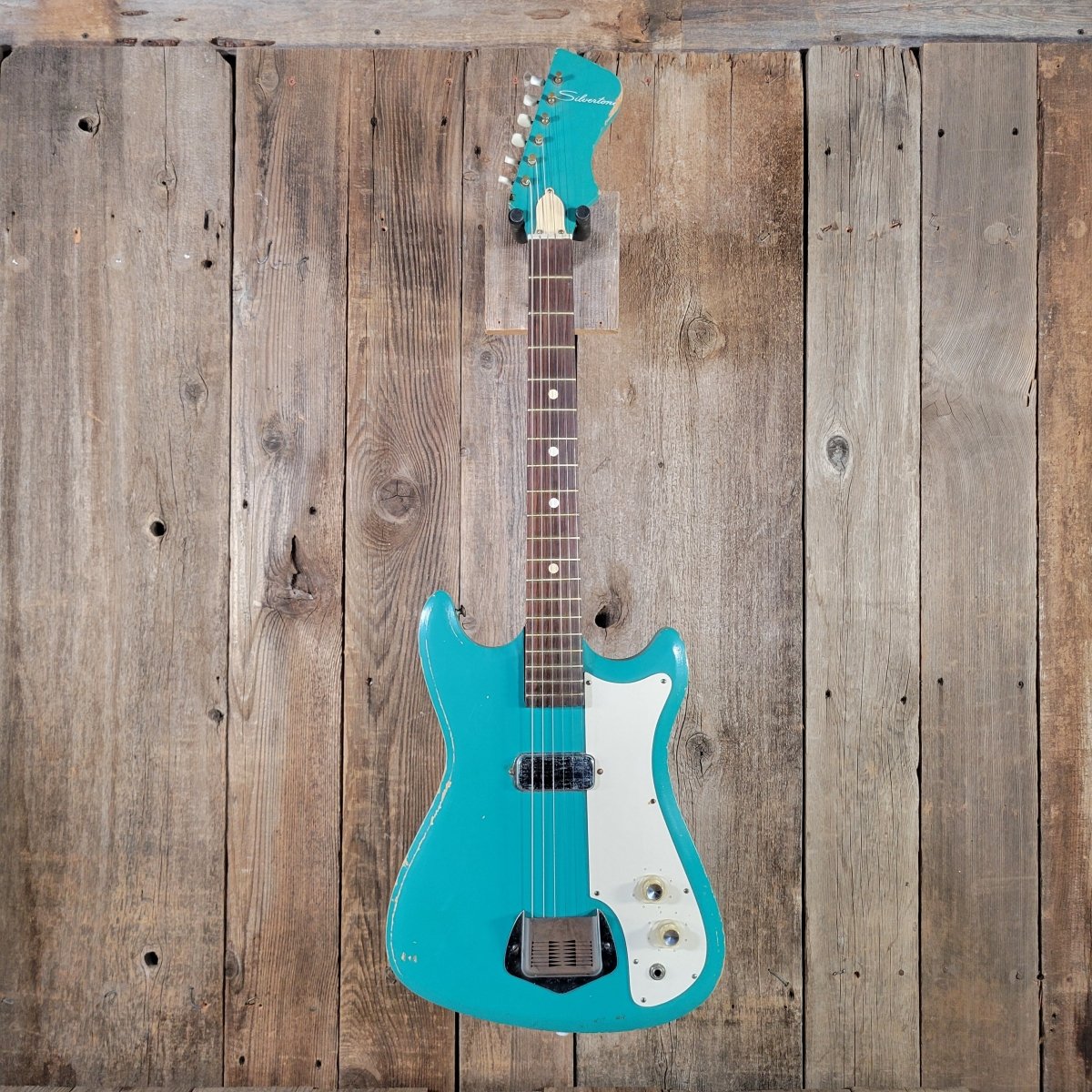 Silvertone 1413L Turquoise 1960s - Mahar's Vintage Guitars