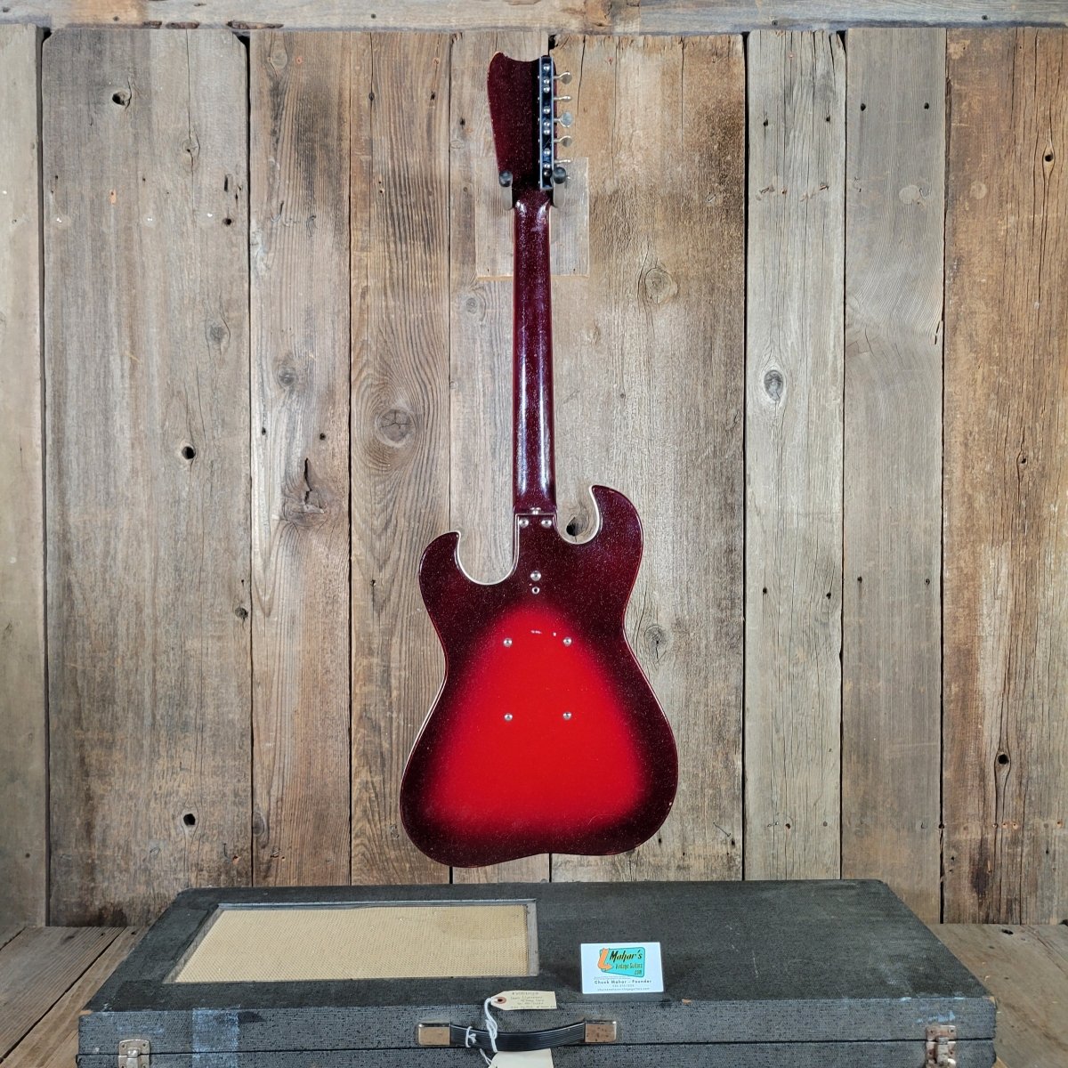 Silvertone 1964 Model 1457 With Tremolo Model Amp In Case - Mahar's Vintage Guitars