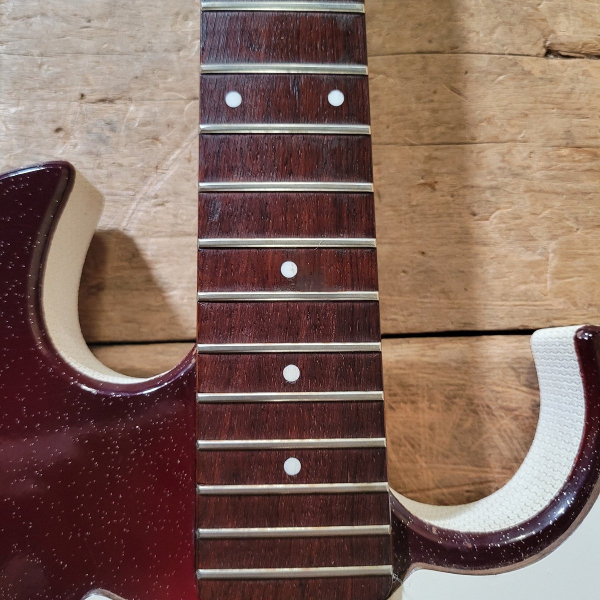 Silvertone 1964 Model 1457 With Tremolo Model Amp In Case - Mahar's Vintage Guitars