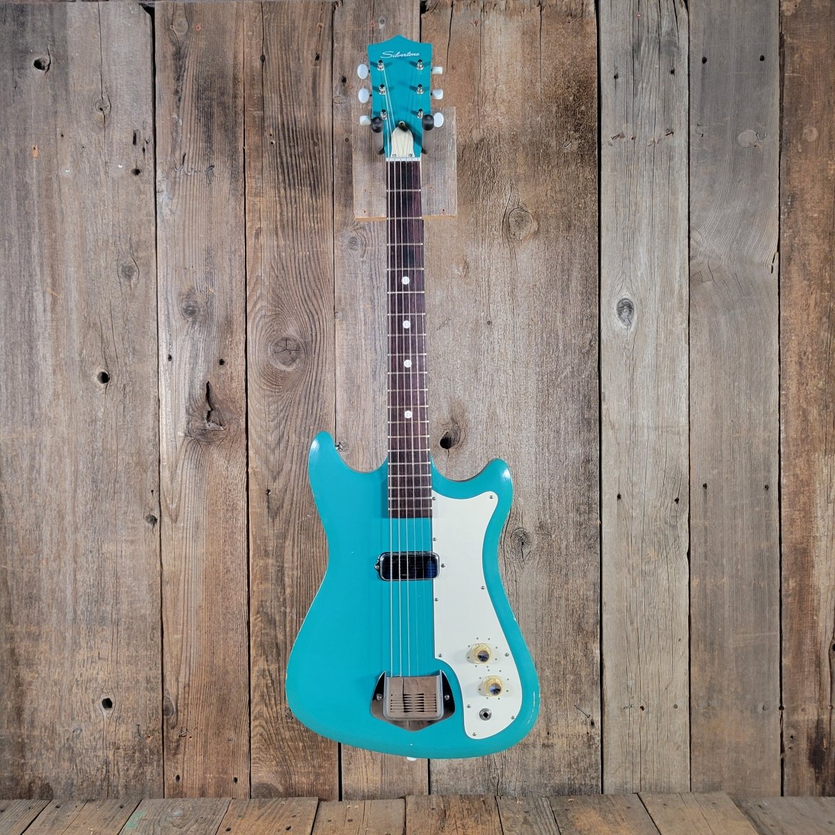 Silvertone 1965 1413L Turquoise Super Clean Perfect Neck w/ Orig Gig Bag - Mahar's Vintage Guitars