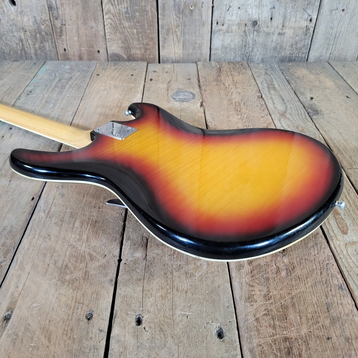 Silvertone Model 1445 Mosrite Style 1960s MIJ w/ original case - Mahar's Vintage Guitars