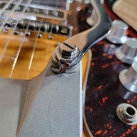 Silvertone Model 1445 Mosrite Style 1960s MIJ w/ original case - Mahar's Vintage Guitars