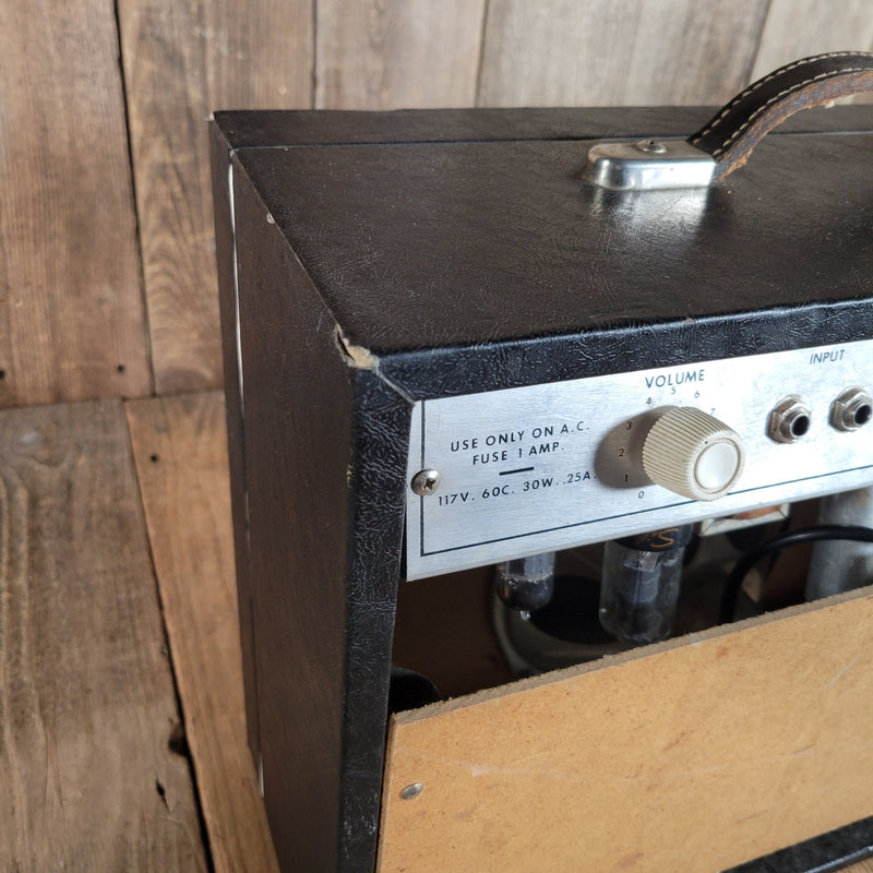 Silvertone Model 1471 1961 - Mahar's Vintage Guitars