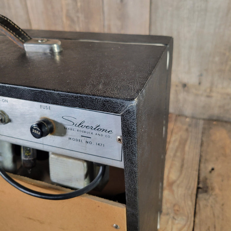 Silvertone Model 1471 1961 - Mahar's Vintage Guitars