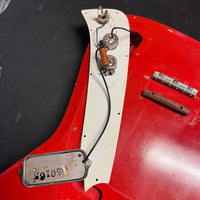 SOLD - Airline Bighorn 1965 Red Vintage Guitar - Mahar's Vintage Guitars
