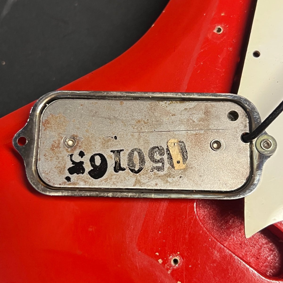 SOLD - Airline Bighorn 1965 Red Vintage Guitar - Mahar's Vintage Guitars