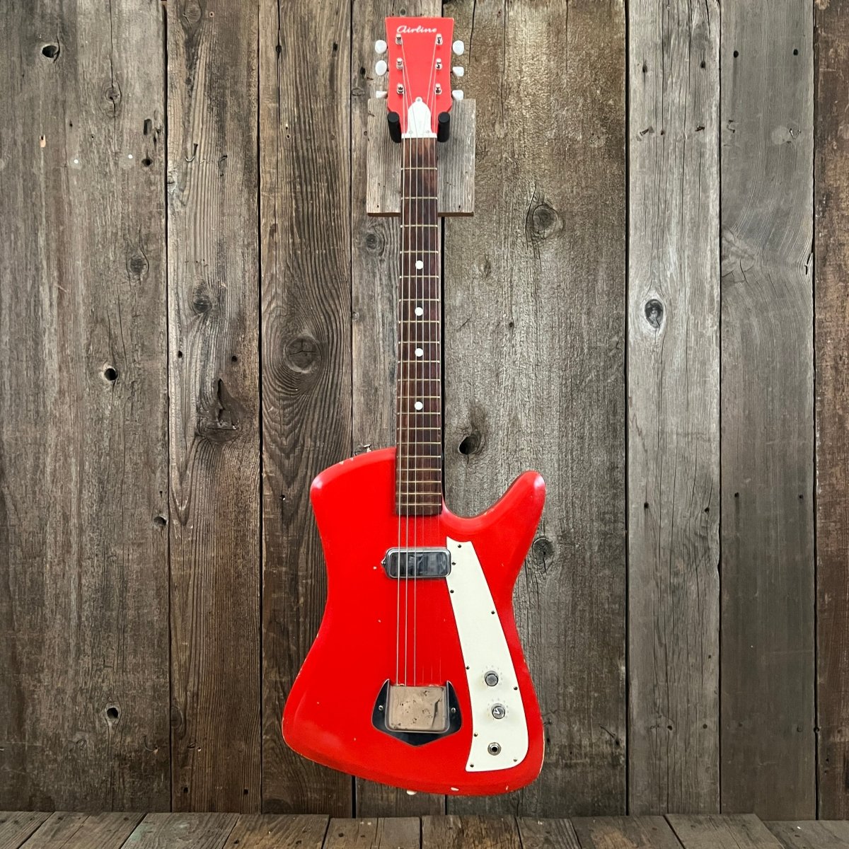 SOLD - Airline Bighorn 1965 Red Vintage Guitar - Mahar's Vintage Guitars