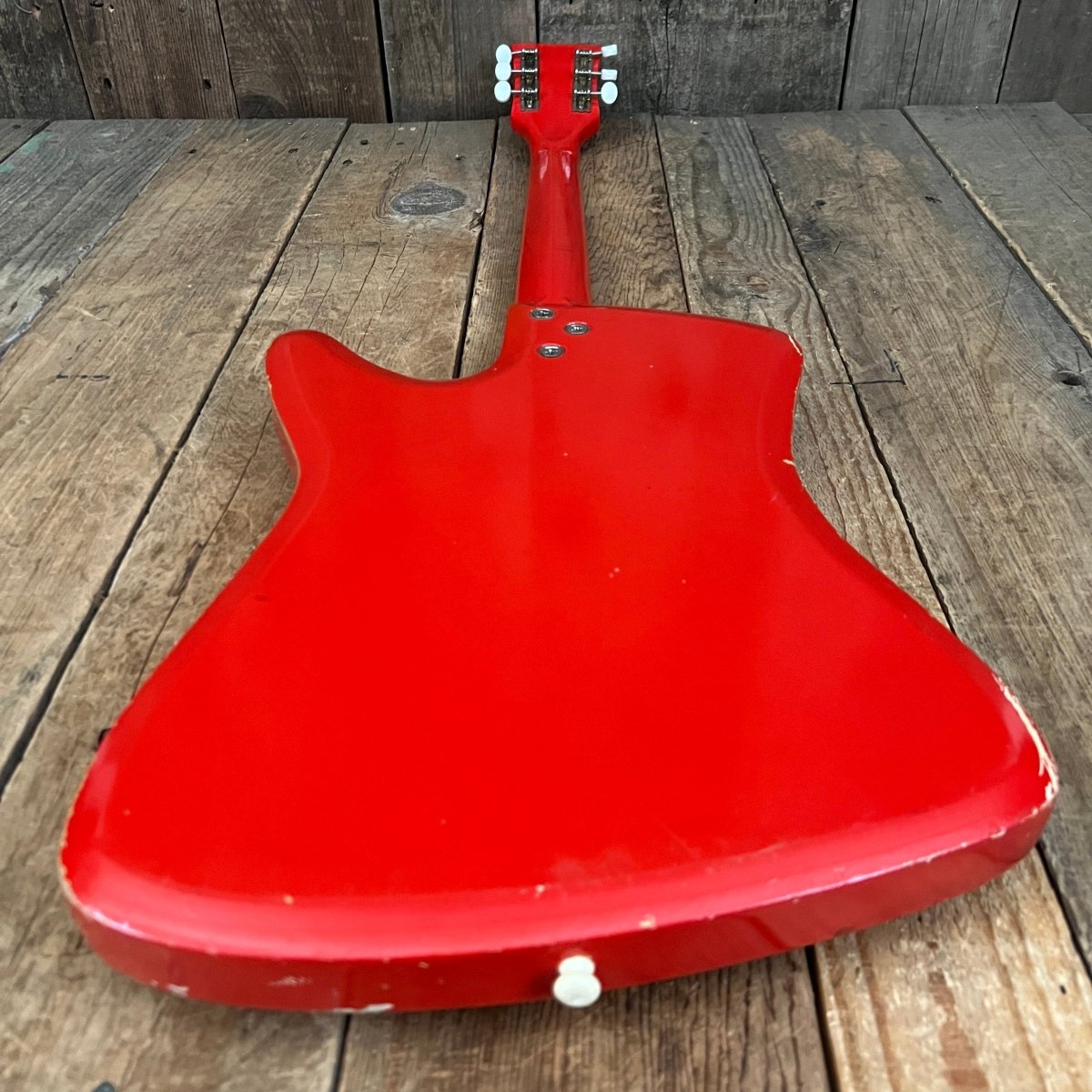 SOLD - Airline Bighorn 1965 Red Vintage Guitar - Mahar's Vintage Guitars