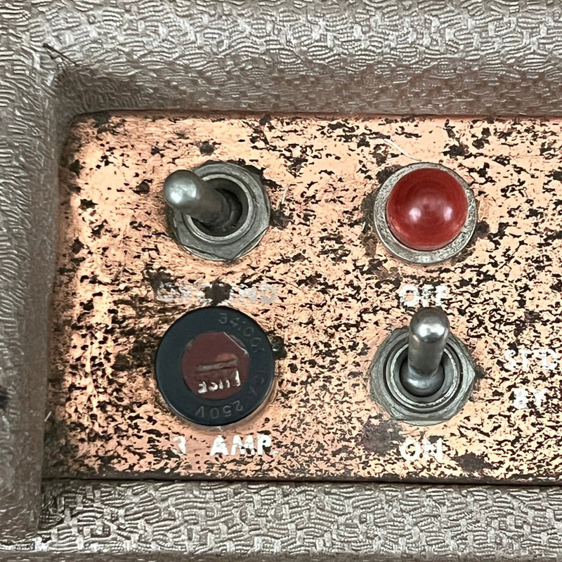 SOLD - DeArmond R25T 2x10" Amplifier 1960 Brown - Mahar's Vintage Guitars
