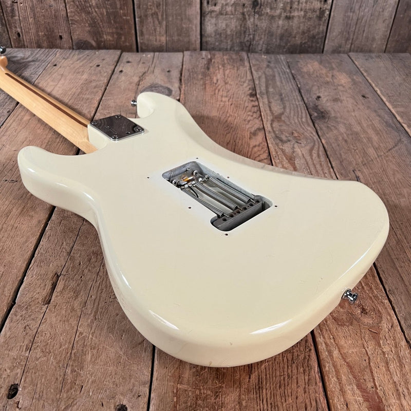 SOLD - Fender American Standard Stratocaster 1988 Olympic White - Mahar's Vintage Guitars