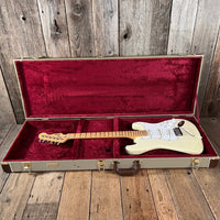 SOLD - Fender American Standard Stratocaster 1988 Olympic White - Mahar's Vintage Guitars