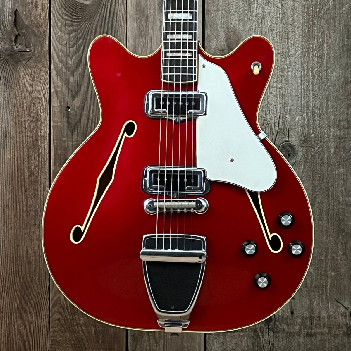 SOLD - Fender Coronado II 1967 Candy Apple Red - Mahar's Vintage Guitars