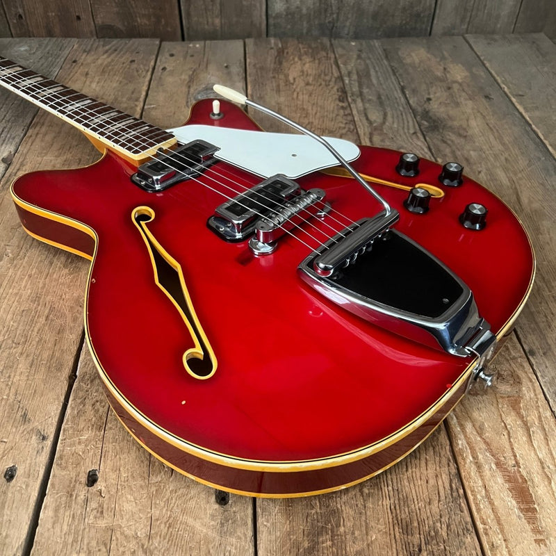 SOLD - Fender Coronado II 1967 Red - Mahar's Vintage Guitars